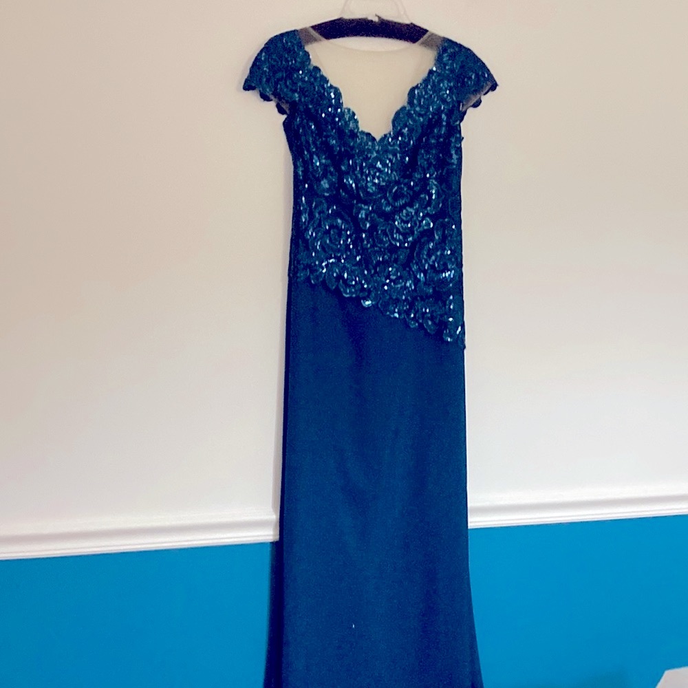 COPY - Tadashi Shoji nwt gown